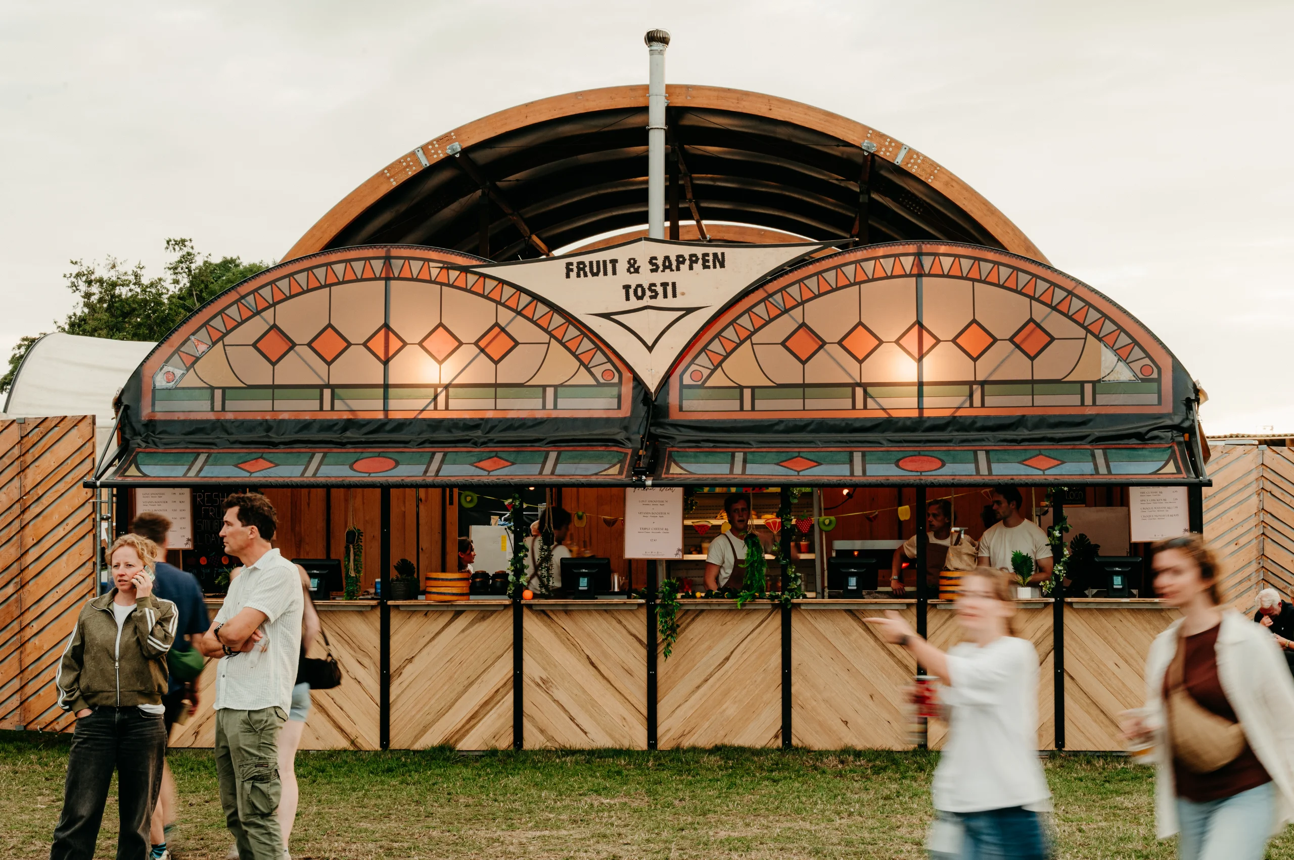 De foodstand van Bruis op het festivalterrein